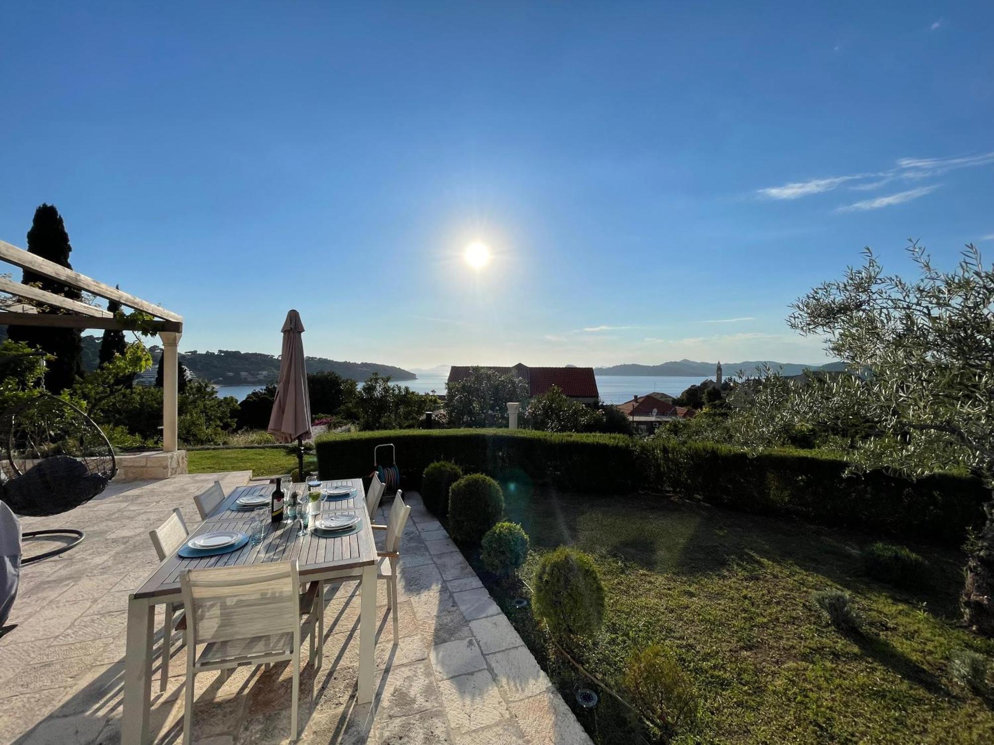 Charming Sea View "Villa Divine" - 2Min From The Sea Lopud Bagian luar foto